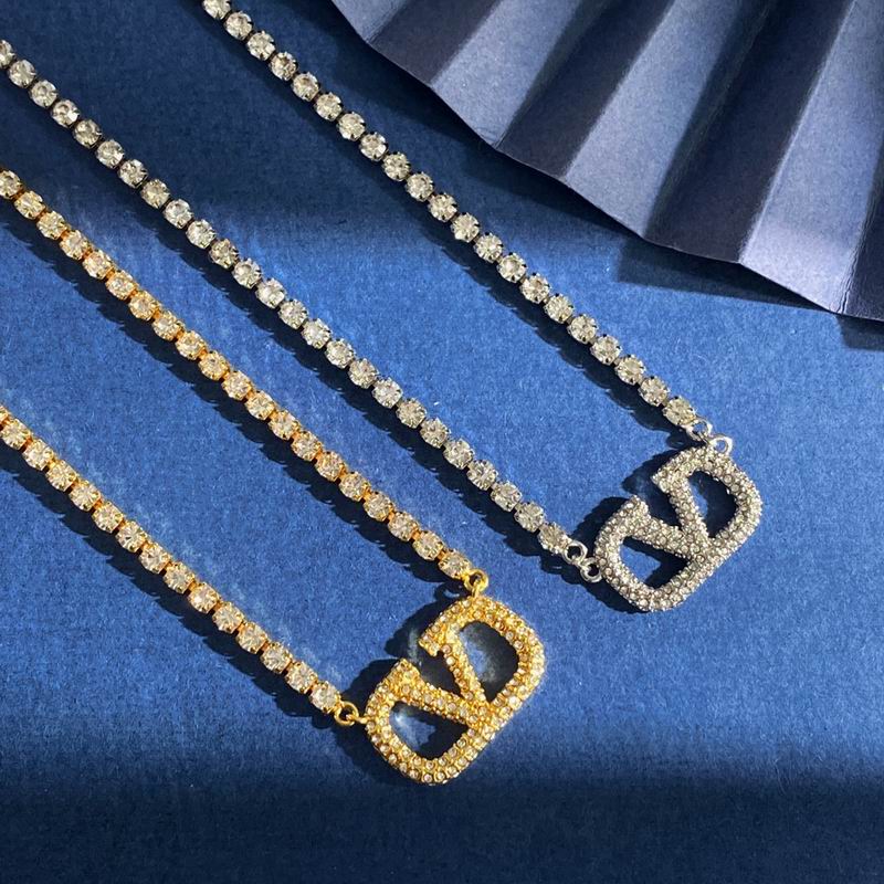 Valentino necklace 06yxh04
